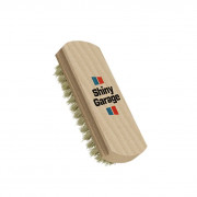 ٳ    Shiny Garage Leather Brush